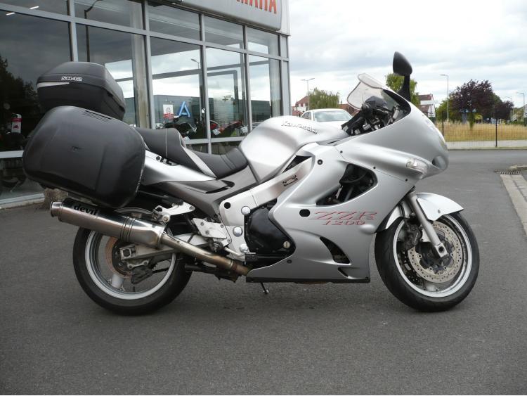 KAWASAKI ZZR 1200