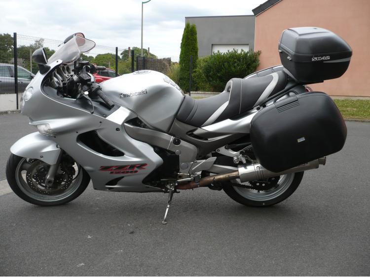 KAWASAKI ZZR 1200